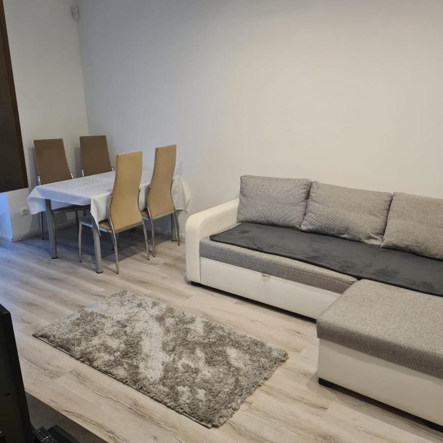 Verebes Apartman 기오르 외부 사진